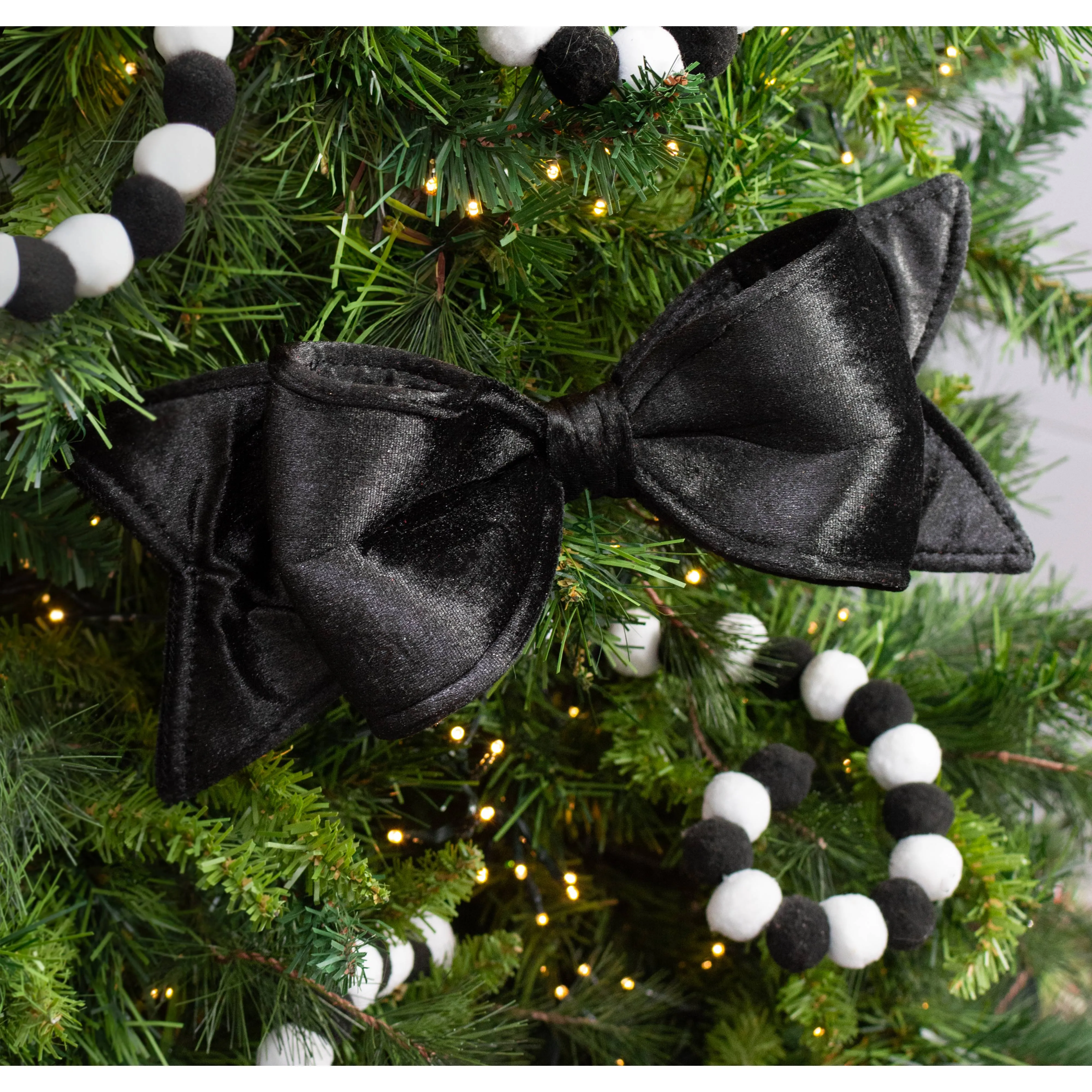 12" Velvet Bow Ornament: Black