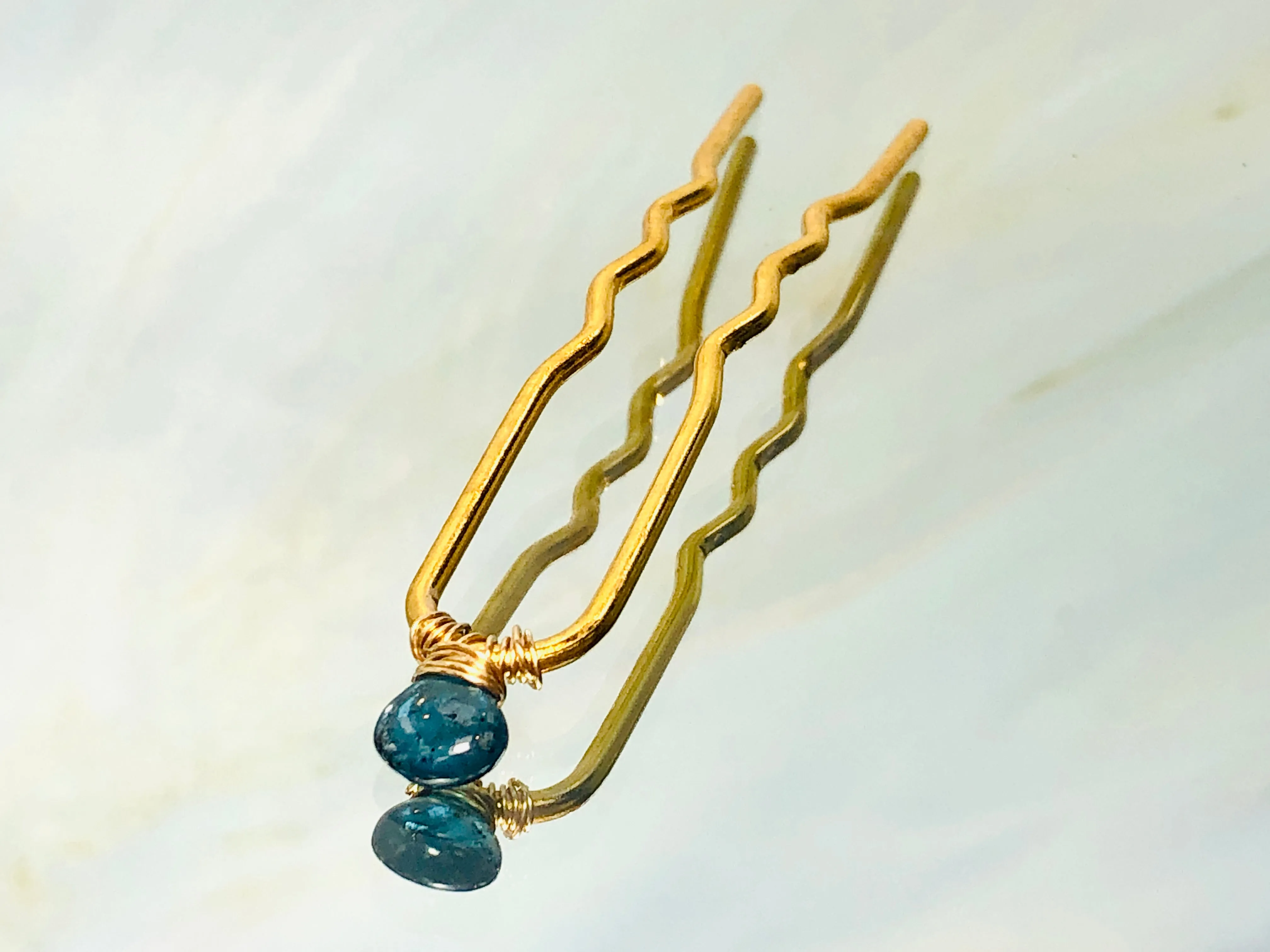 Moss Kyanite Gold Gemstone Hair Pin, Luxury Gold Hair Pin, gemstone metal hair jewelry