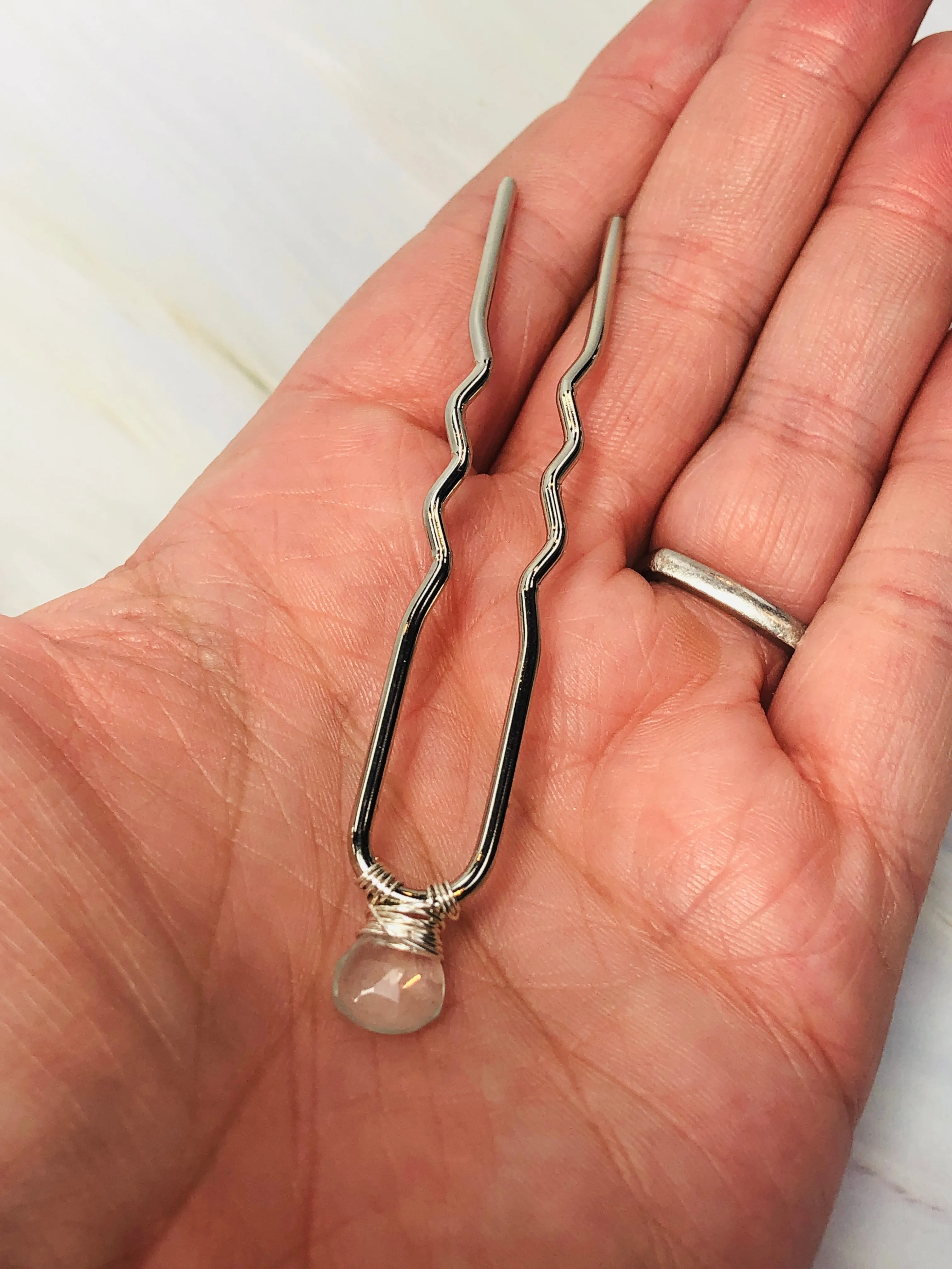 Moss Kyanite Gold Gemstone Hair Pin, Luxury Gold Hair Pin, gemstone metal hair jewelry